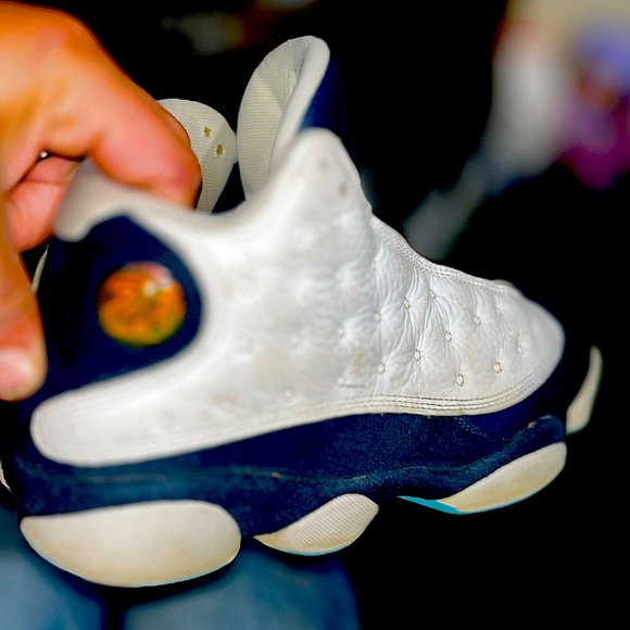 Size 8  Air Jordan Retro 13 Obsidian - Picture 5 of 6